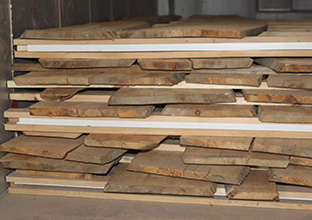 Рамка УКЛС в штабеле с кабельными каналами для подключения