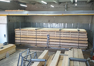 Сушка бруса в инфракрасной сушилке УКЛС