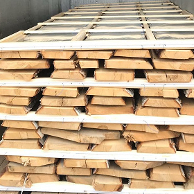 Штабель УКЛС: пиломатериал и рамки с нагревателями